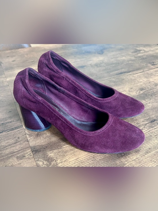 ANTONIO MELANI Shoes - Women’s size 6 1/2 Burgundy Antonio Melani suede retro chunky block heels